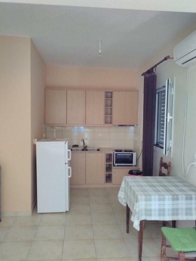 Klidonas Apartments Akrogiali Exterior photo