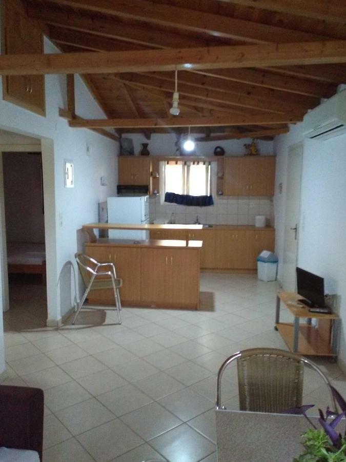 Klidonas Apartments Akrogiali Exterior photo